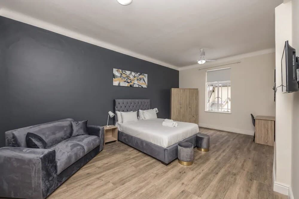 Cape Legacy - Chic and Spacious Studio Suite