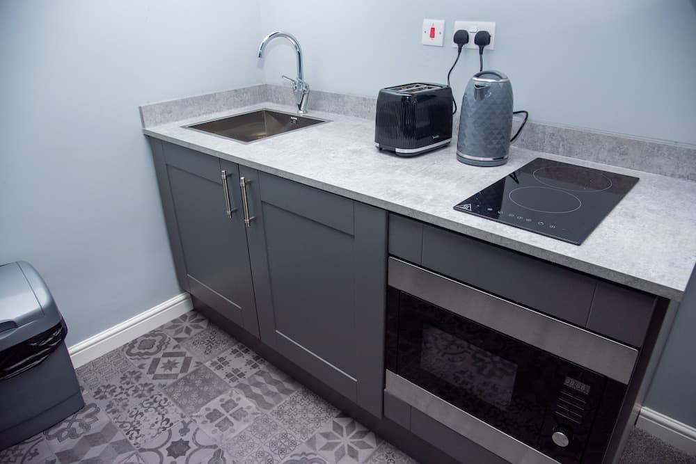 Piccadilly Apartments & Offices