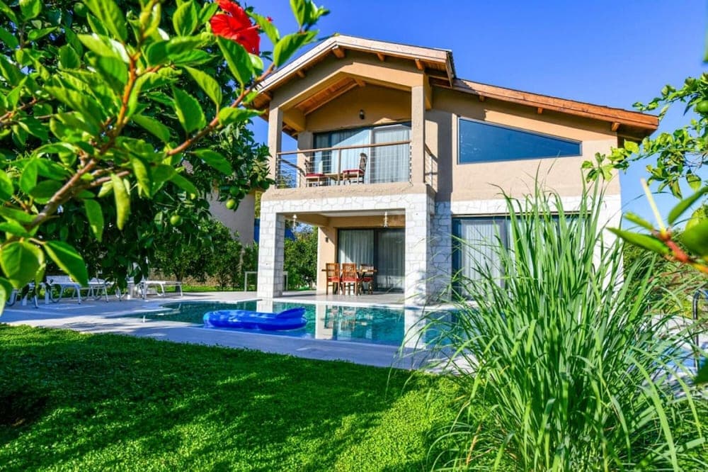 Outstanding Villa With Private Pool and Jacuzzi in Fethiye