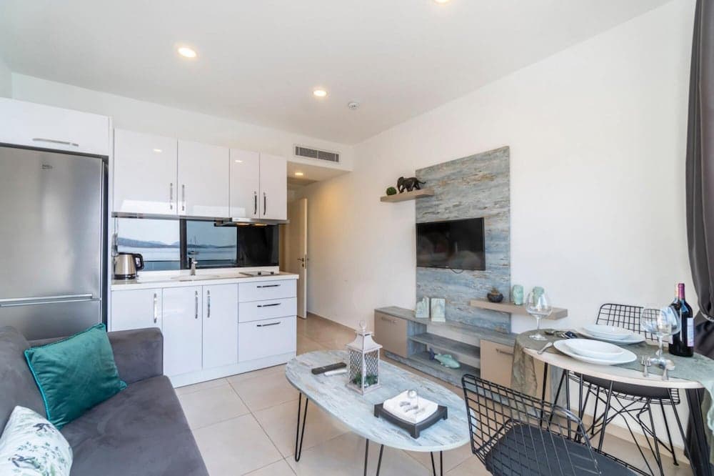 Seafront Flat With Fascinating Sea View in Bodrum