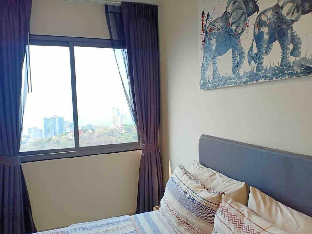 4322 - 2 Bedroom Seaview Apartment, Unixx Pattaya