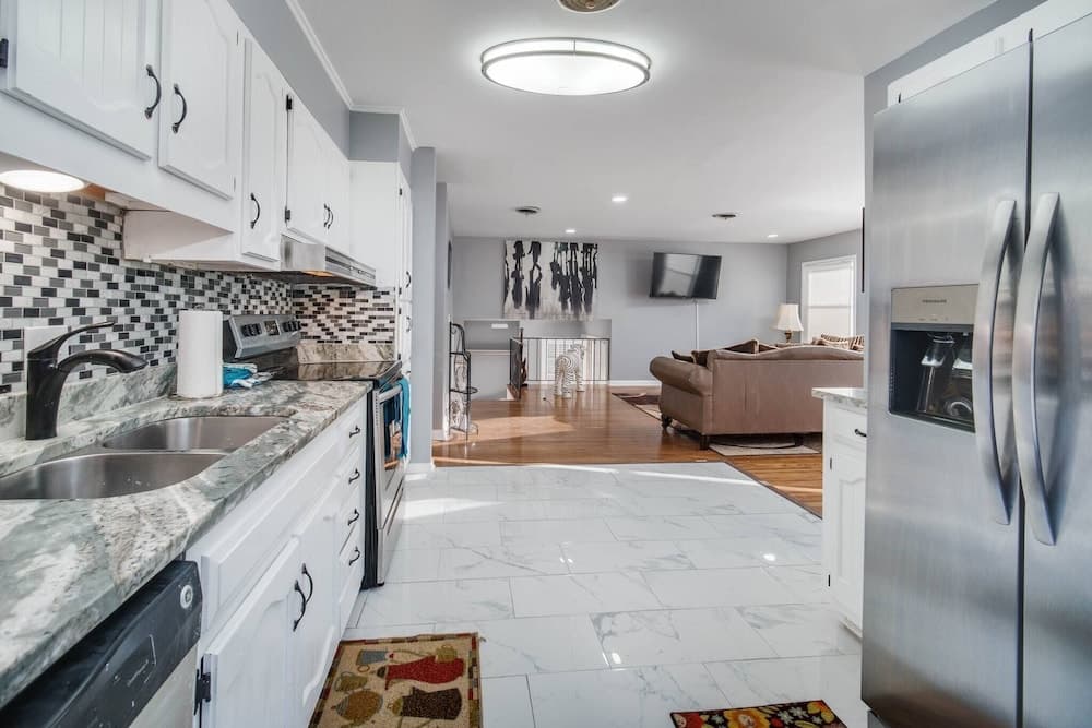 Mid -city Serenity, Huntsvilles Finest