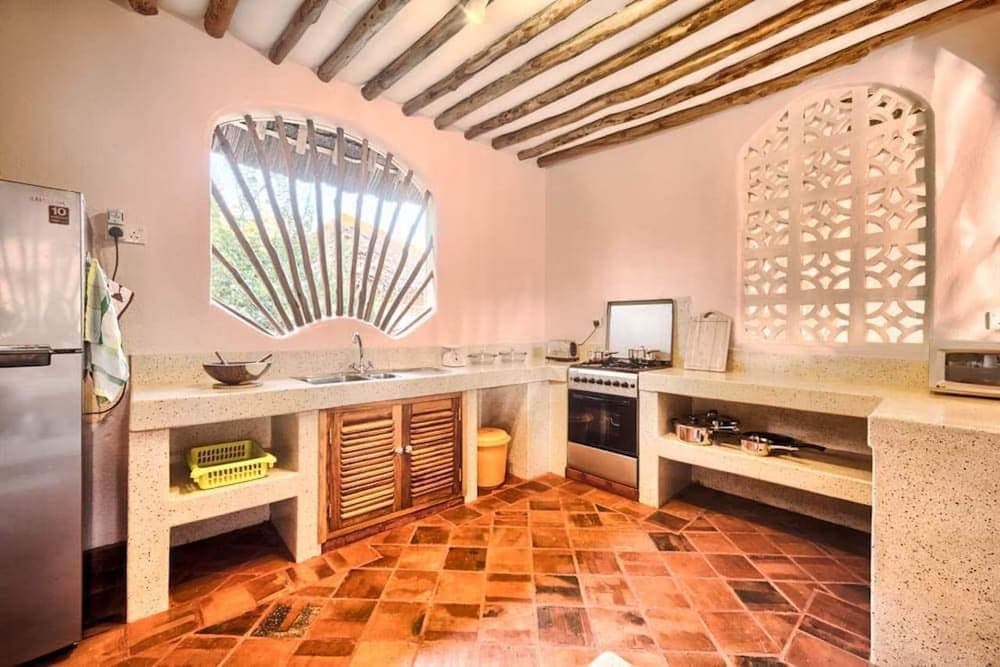 Tiwani Sunset, a Little Piece of Eden