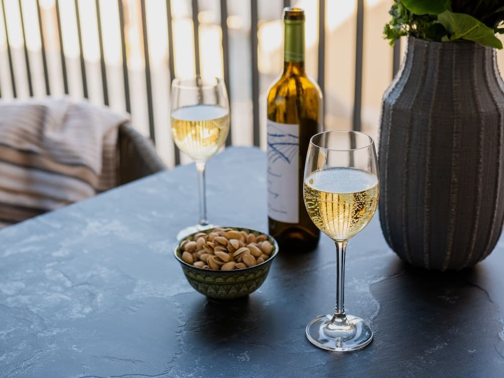 Cute 1-bedroom Holiday Apartment With Balcony All Yours