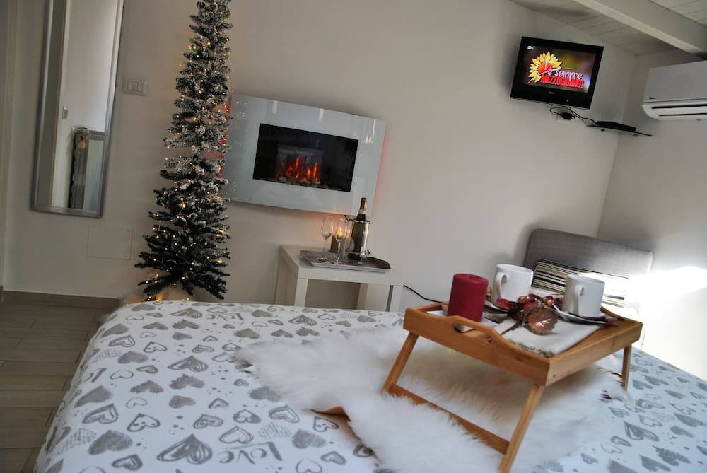 Romeo and Juliet in the Enchanted Forest