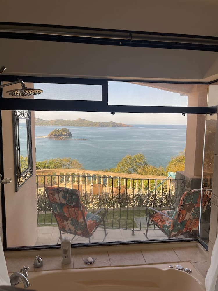 Luxury Flamingo Condo With big Ocean Views