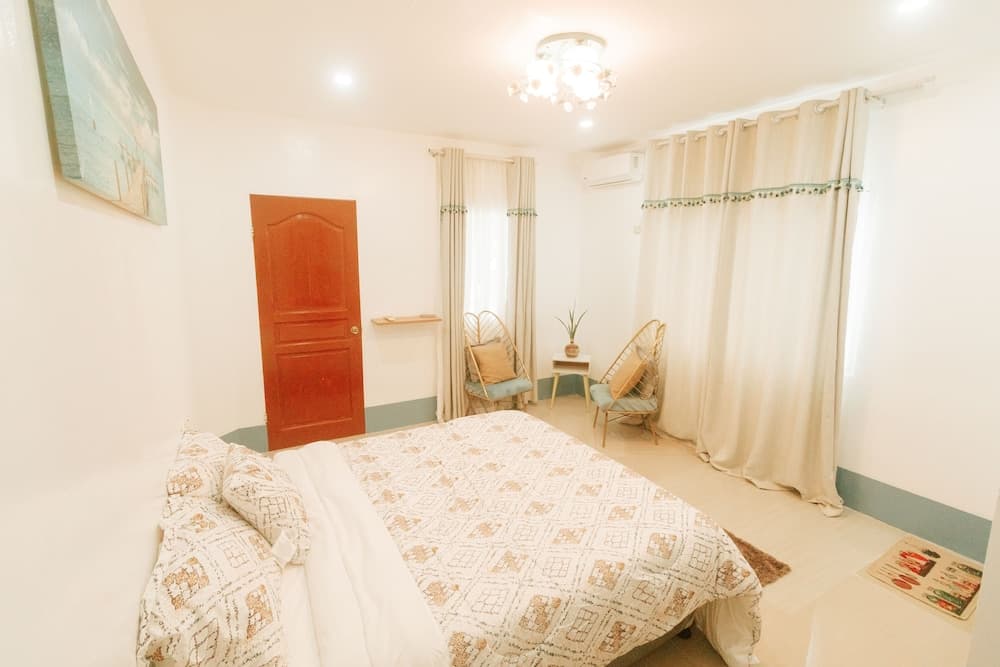 Marina Breeze Resort