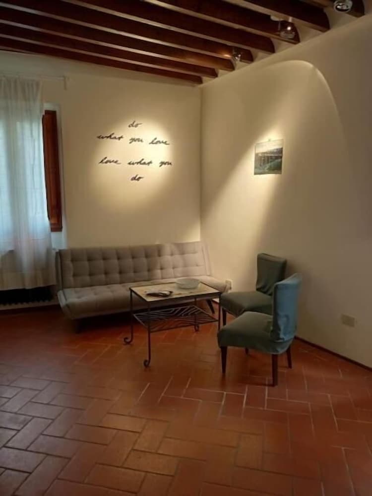 Typically Florentine Townhouse da Mario