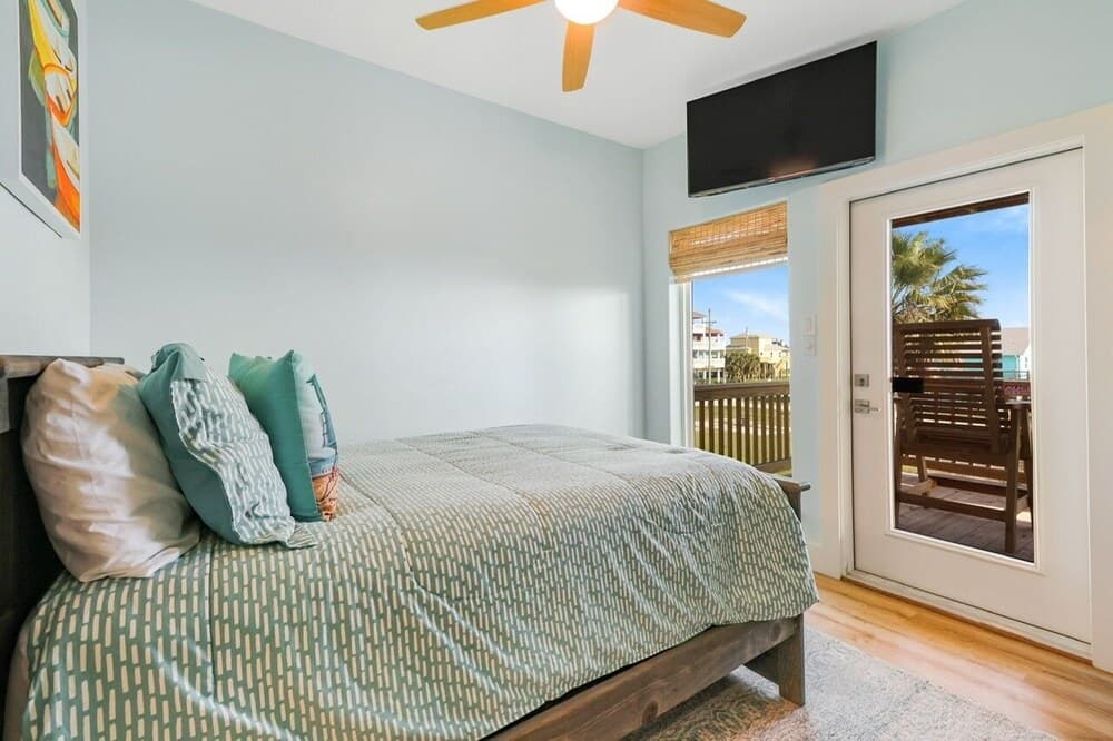 Coral Breeze 3 Bedroom Home by Redawning