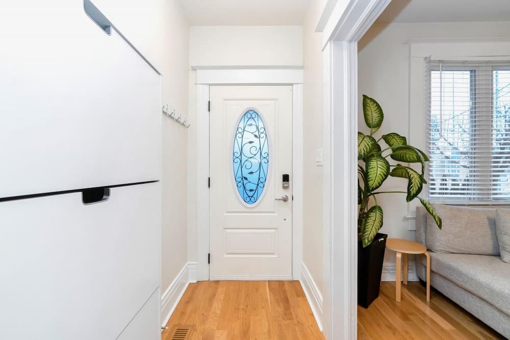 Charming 3BR Home With BBQ Near Downtown Toronto