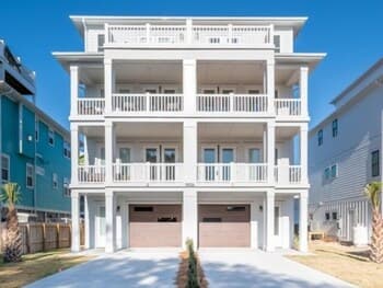 Dream Weaver 4 Bedroom Home by Redawning