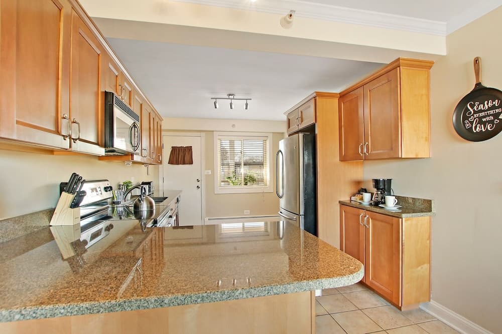 Charming 1BR Apt in Arlington Heights