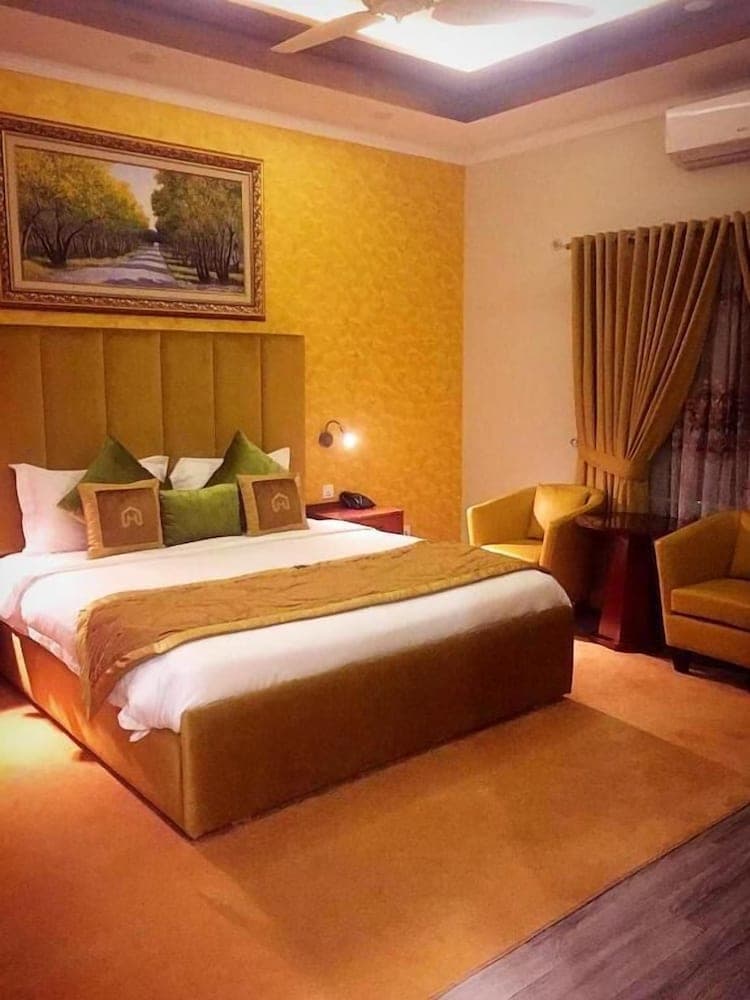 Alnoor Luxury Hotel Apartments