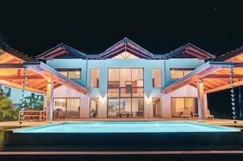 Luxe Retreat at Puerto Bahia Bkfst Included