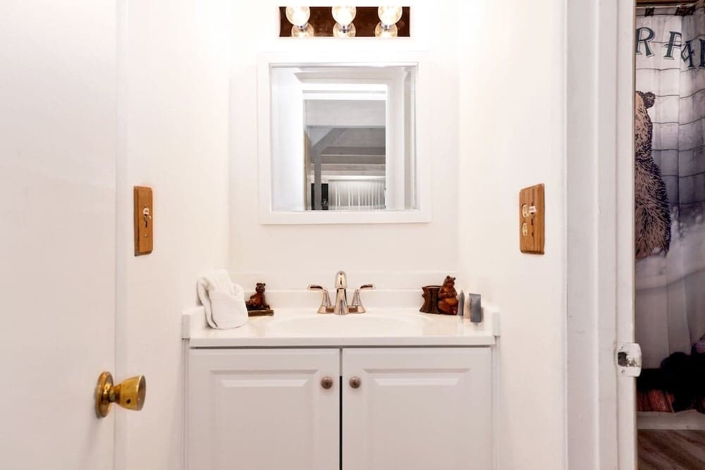 2235-bear Mountain Views 3 Bedroom Home by Redawning