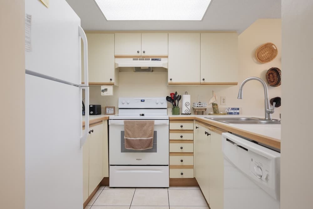 Ocean Village Club N12