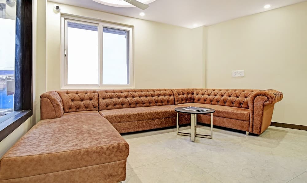 Itsy By Treebo - Shashwat