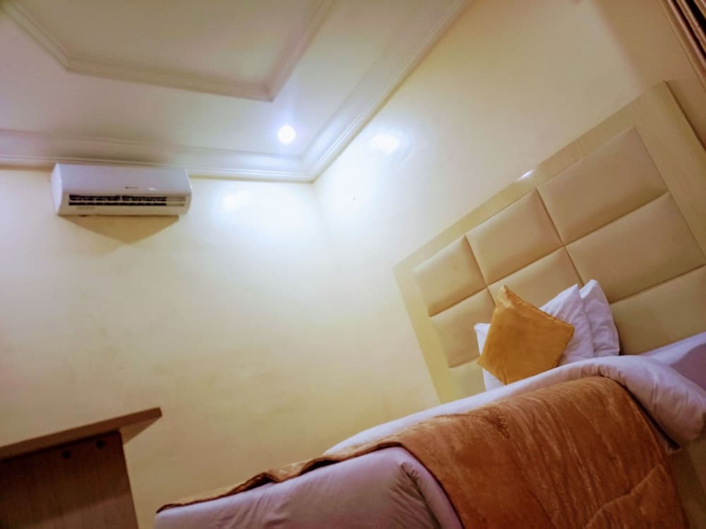 Jaiye's Place Luxury Hotel & Resorts