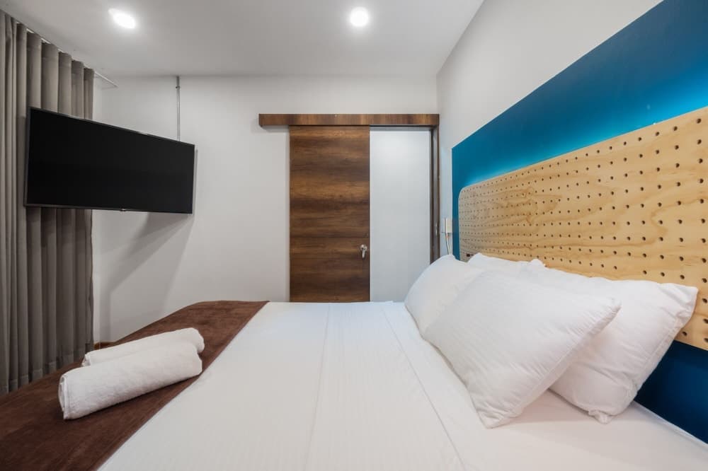 Casa Madera Parque Lleras by HOUSY HOST