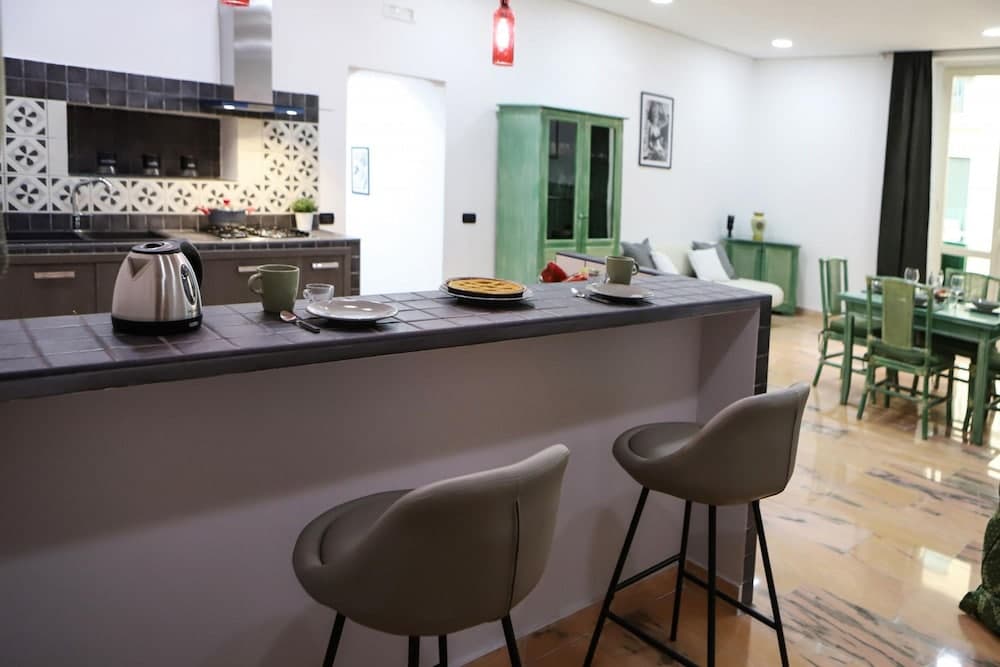 Modern Apartment at Piazza del Ges by Wonderful Italy