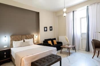 BLACK ONYX COMFORT SUITES