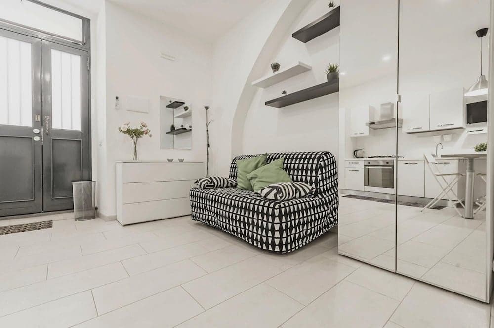 Black and White Apartment by Wonderful Italy
