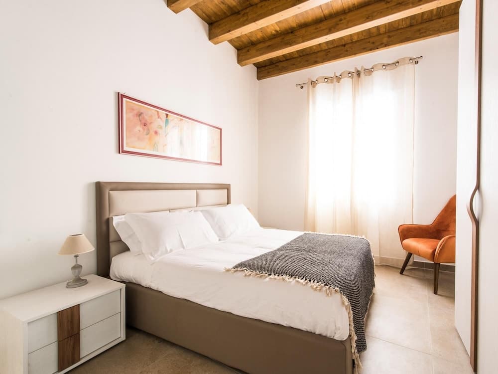 Santa Cecilia Luxury Apartment 2A by Wonderful Italy