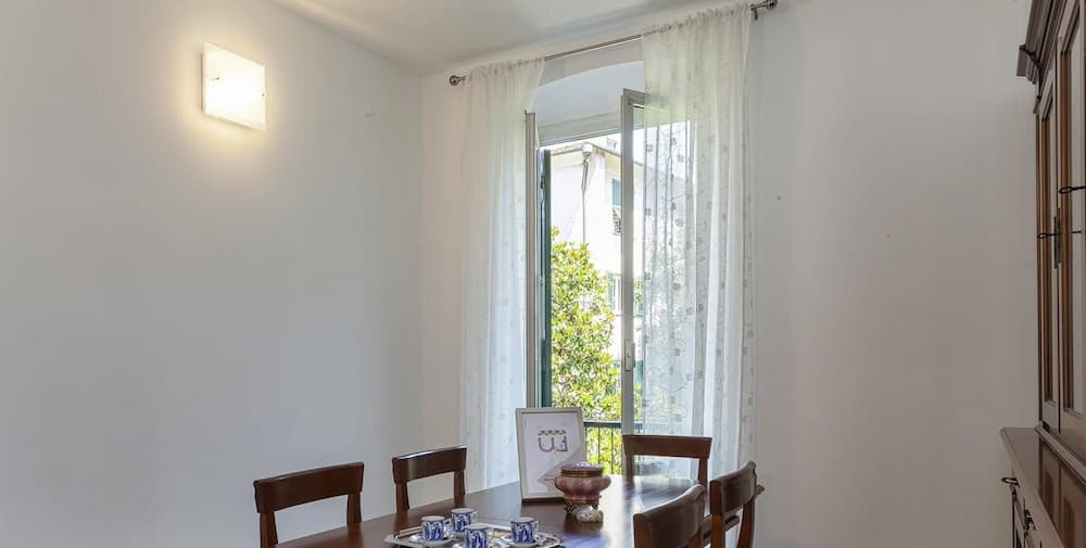 Quinto Seaview Apartment by Wonderful Italy