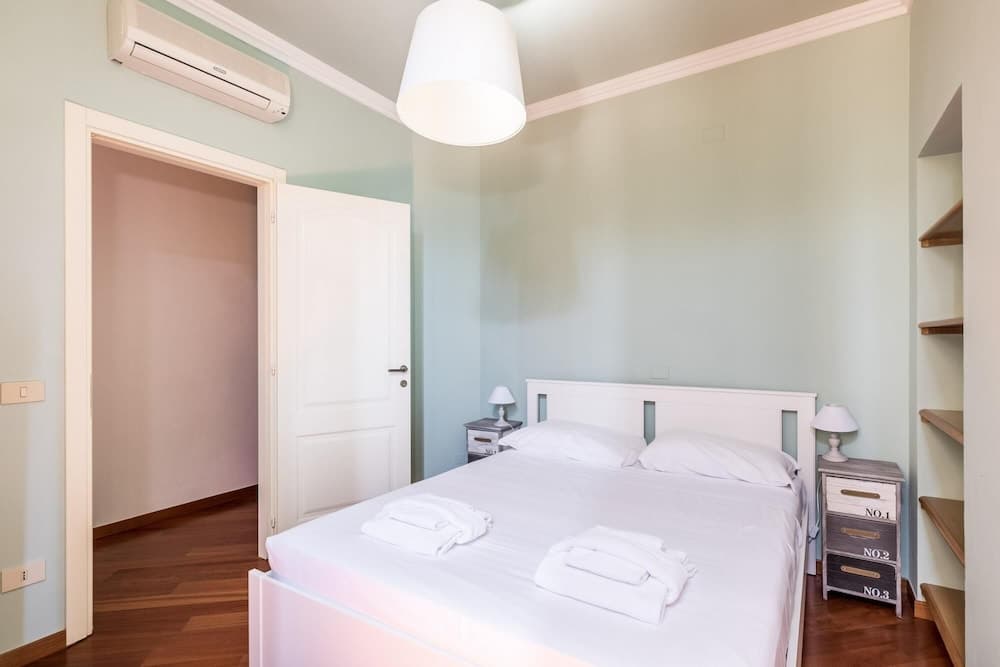 A due Passi Dalla Finestrella di Via Piella