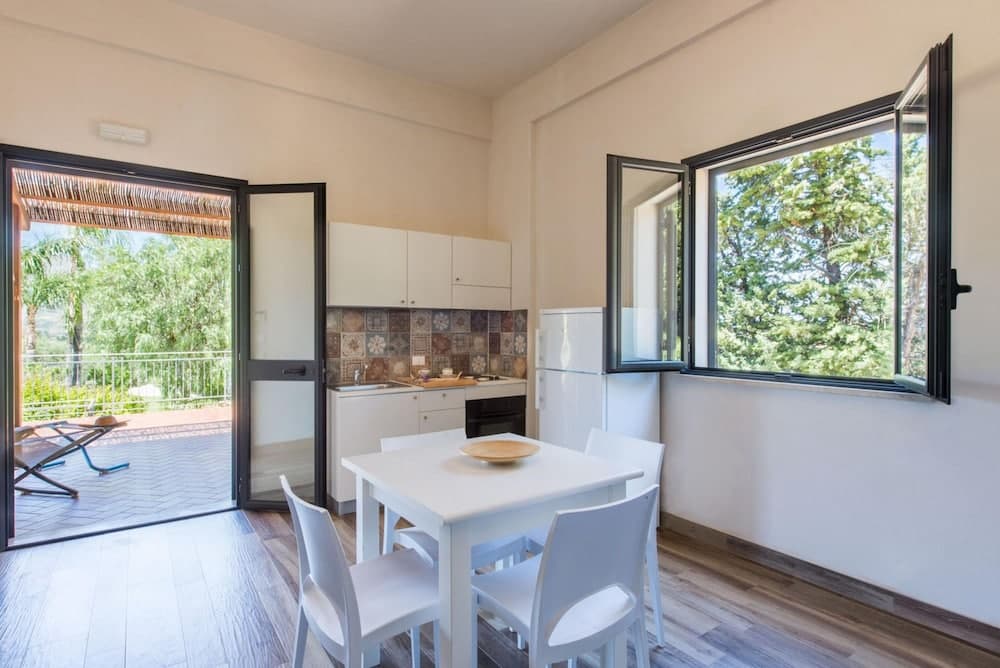 L Ulivo Blu - One-bed 1 With Seaview Terrace - Loc