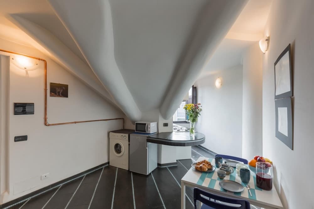 Mansarda Genovesi nel Quartiere di Crocetta by Wonderful Italy