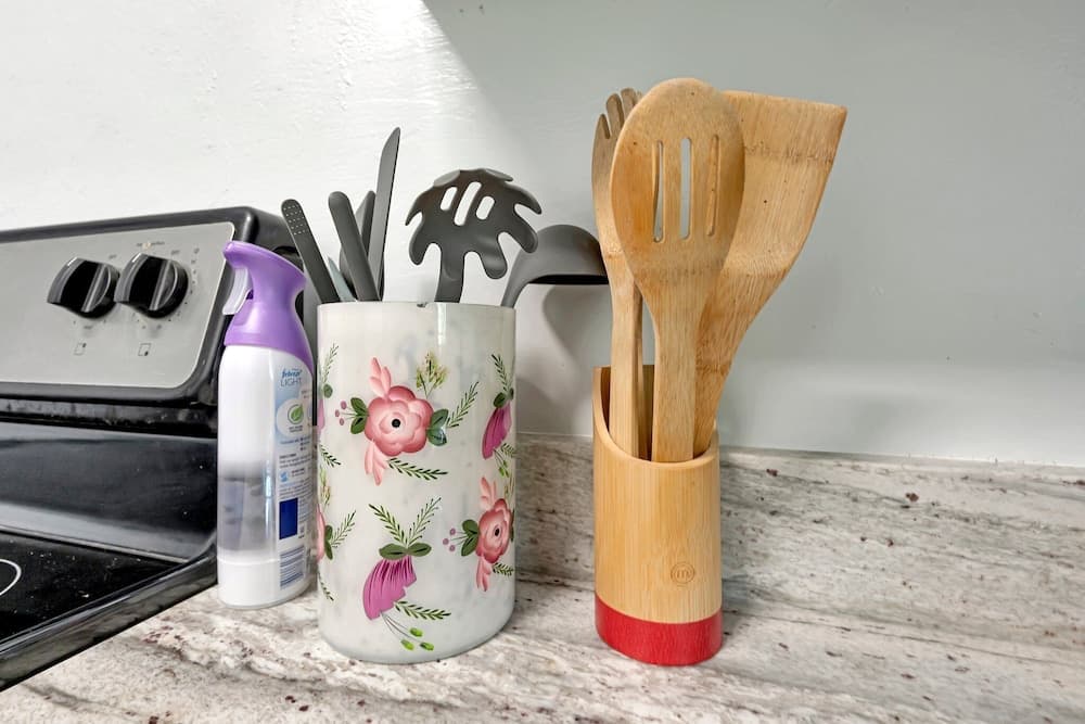 Sunset Stays by the Beach & Caddy's