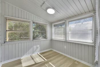 The Kenwood Retreats and Courtyard