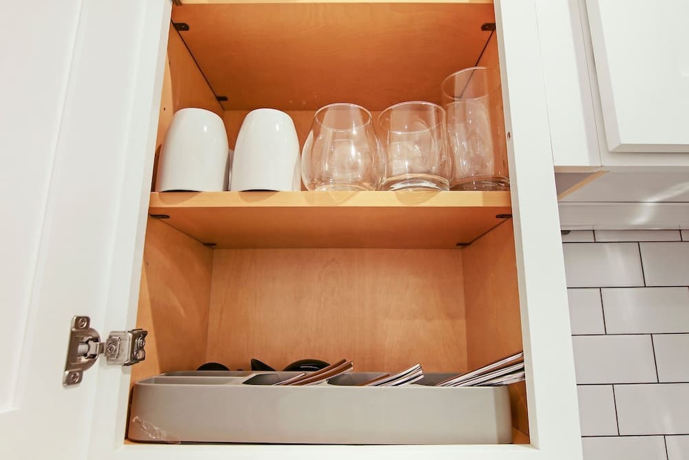 Uptown Studio Apt Near Shops in Montrose