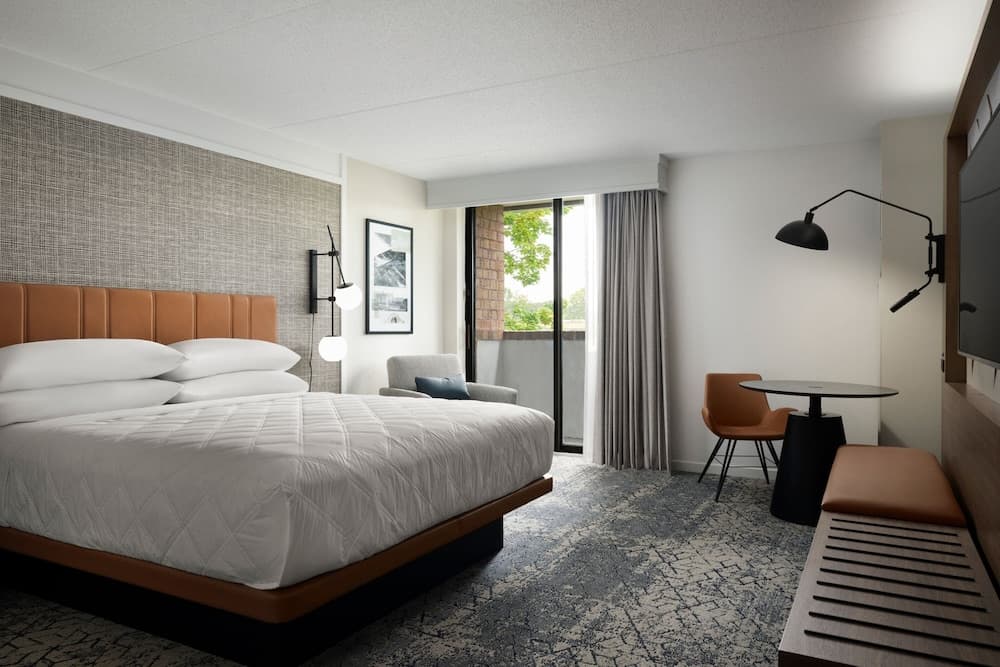 Sheraton Grand Rapids Airport Hotel