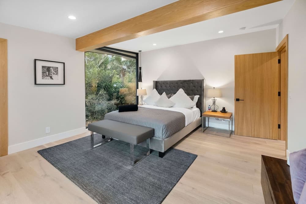 Sea Vista - Central Malibu Villa w/ Pool, Spa, & Ocean Views