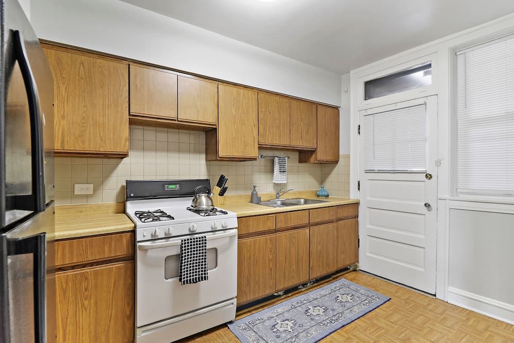 Contemporary Cragin 1BR Apt in Lockwood