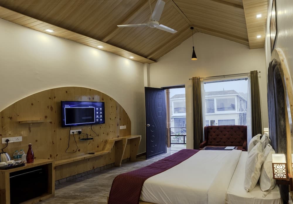 GREEN RETREAT RESORT