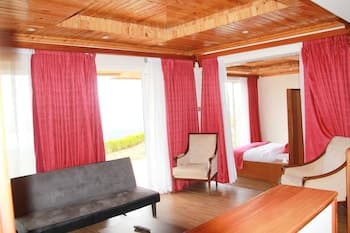 Lake Elementaita Mountain Lodge