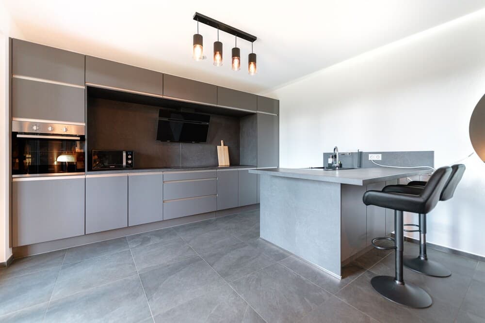 Stylish 1BR Apt w Balc Cloche dOr