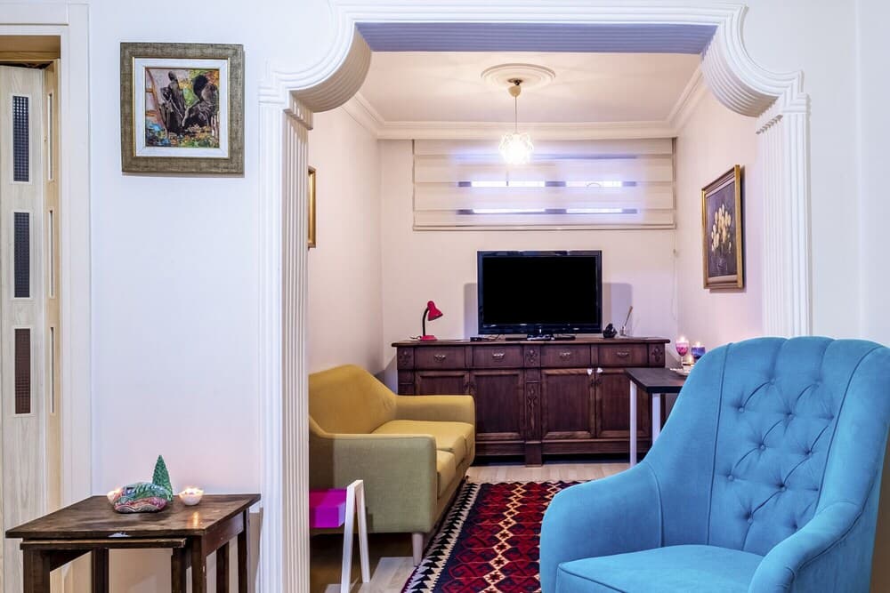 Central and Colorful Flat in Caferaga Kadikoy