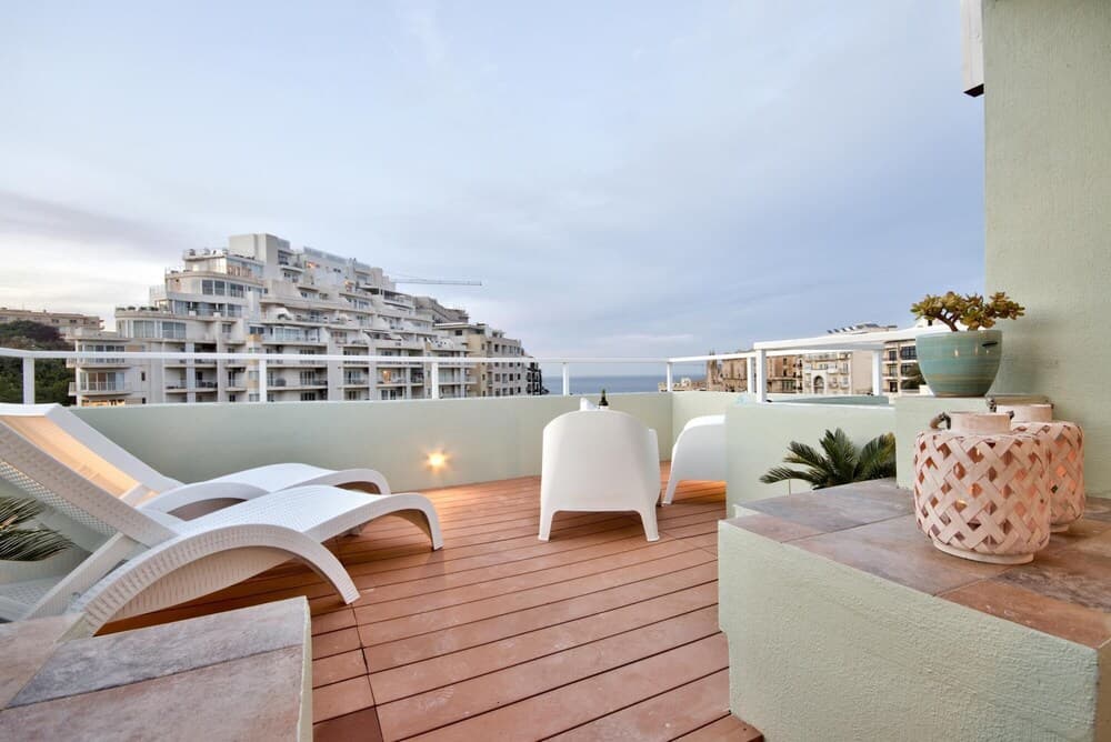 Seaviews Hilltop Beach House St Julians