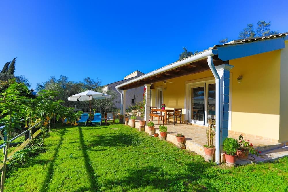 Green Family Villa in Agios Ioannis