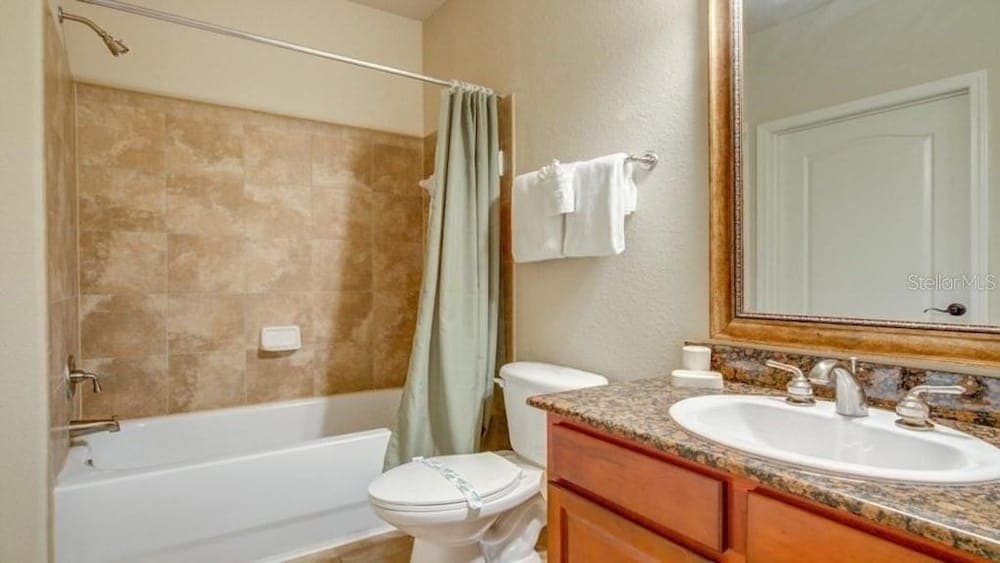 Radmore 904 Charo Parkway #535 - Clone 3 Bedroom Condo