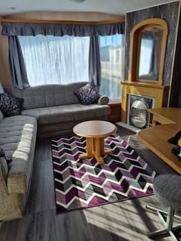 Cosey 3 Bedroom Mobile Home Golden Palms Resort