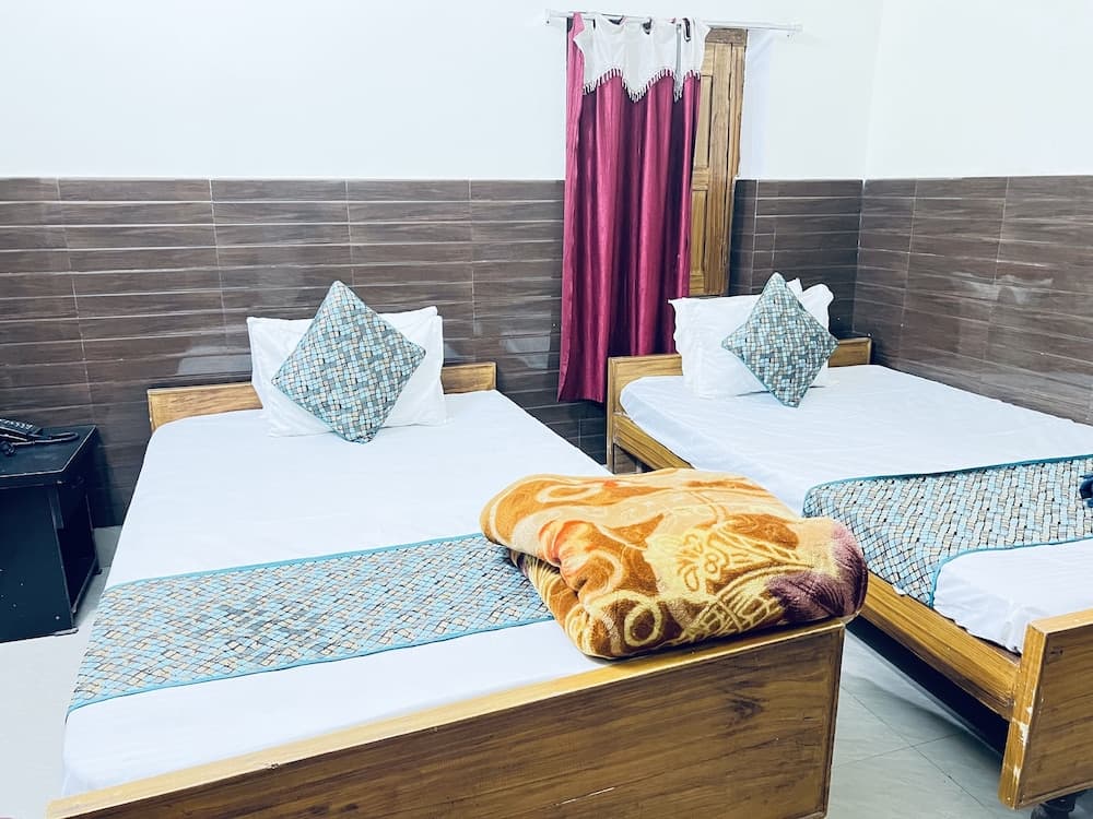 hotel rajgir international