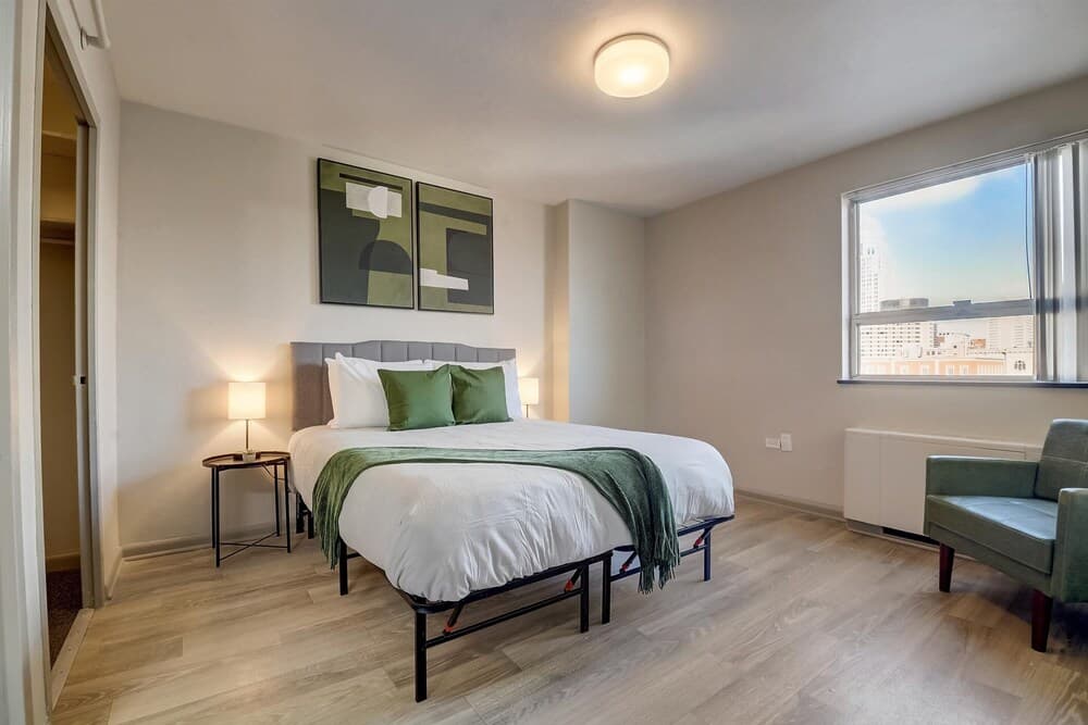 FRONTDESK Vue at 3rd St Apts Downtown Louisville