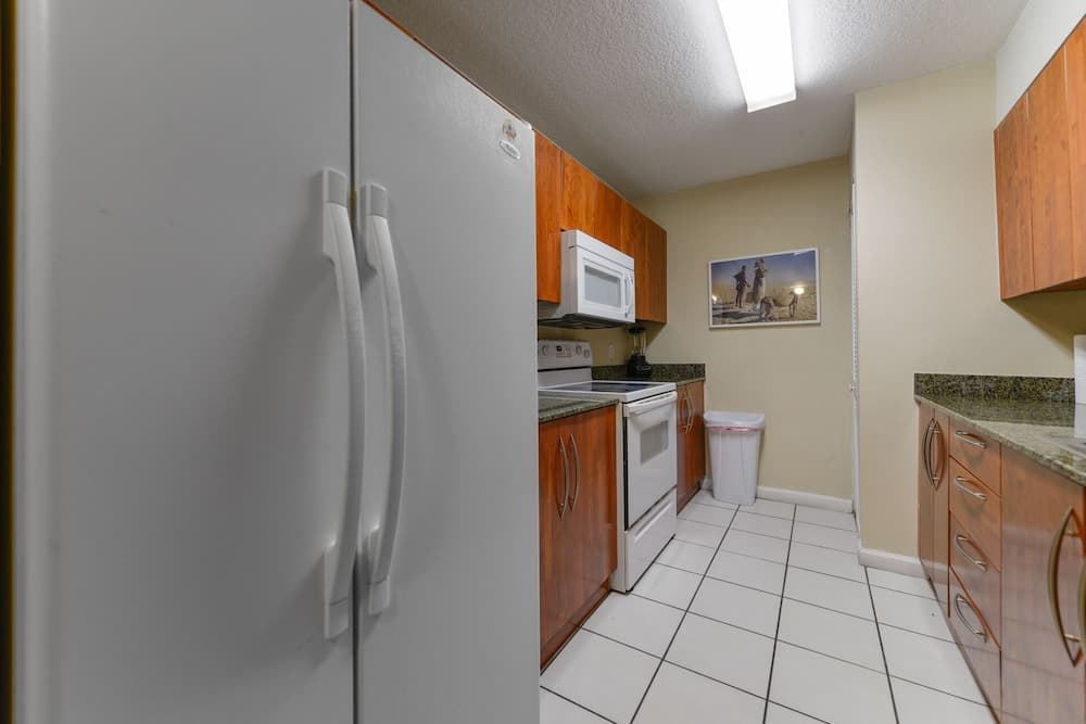 Amazing 2Br Condo in Brickell W Pool