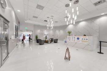 Amazing 2Br Condo in Brickell W Pool