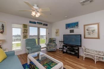 Caribbean Bliss - 3BR Condo Steps From Beach